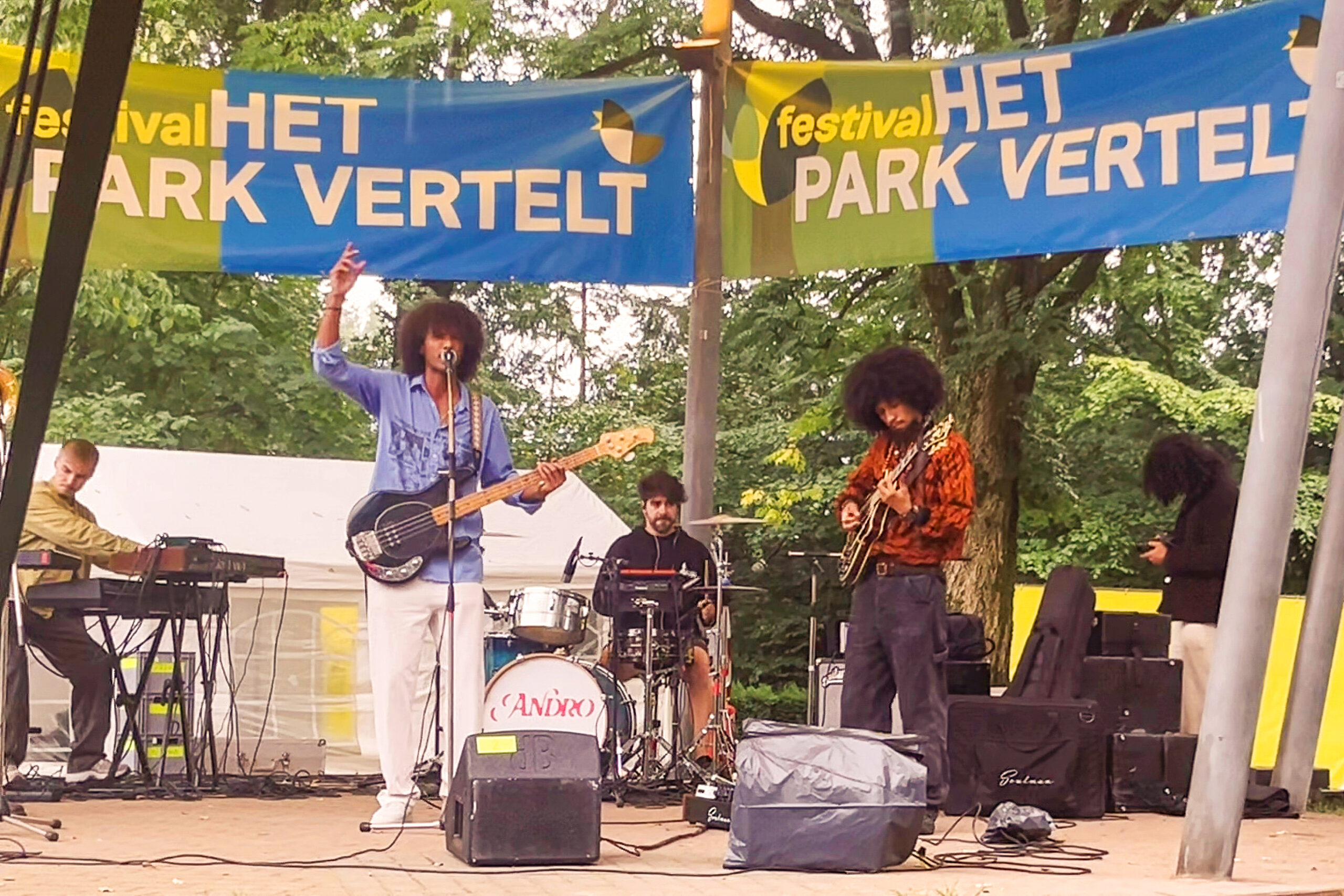 Afsluitende show met reggaeband ANDRO. Foto: Silvester Povel